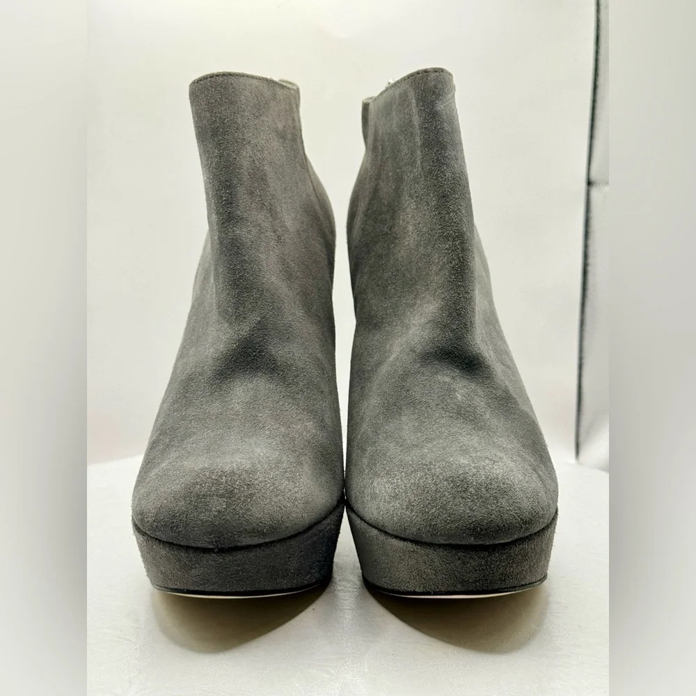 EUC Michael Michael Kors Grey Suede Platform Block Heel Booties Size 8.5‎